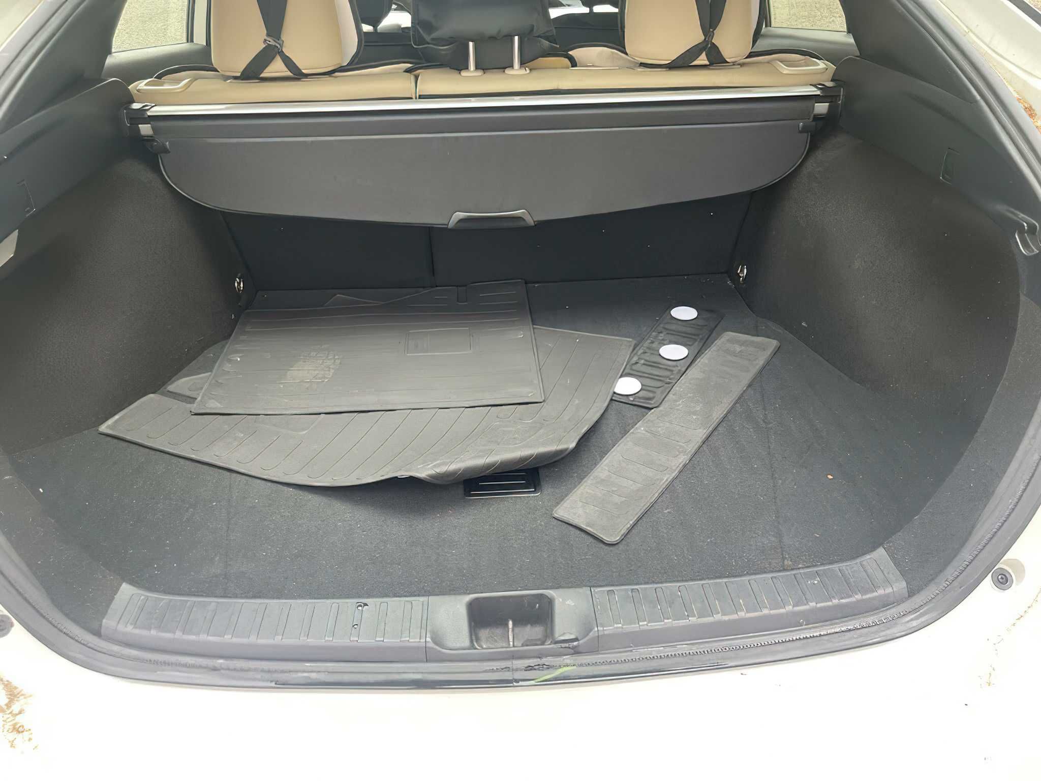 Toyota Prius LE 2020