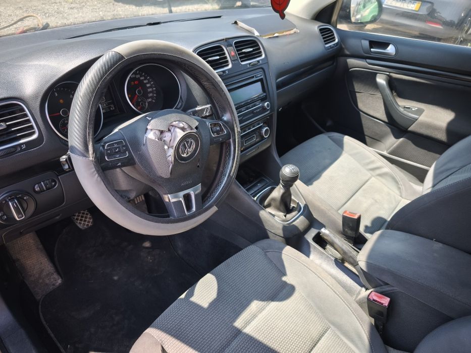 VW Golf 1.6 TDI 105cv