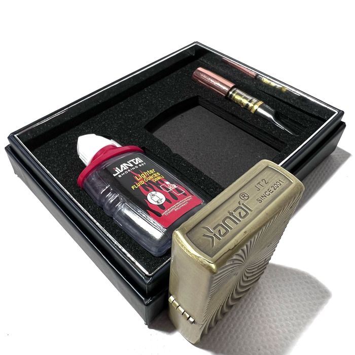 Набор Бензиновая зажигалка Kantai i9 + очищенный бензин форма Zippo