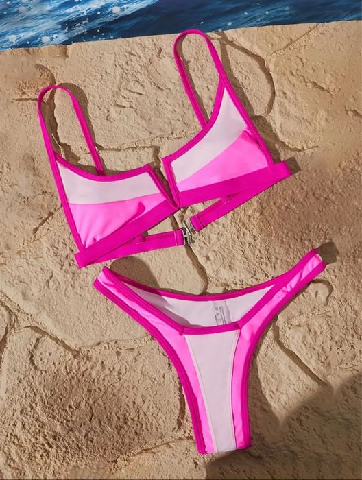 Розовый купальник