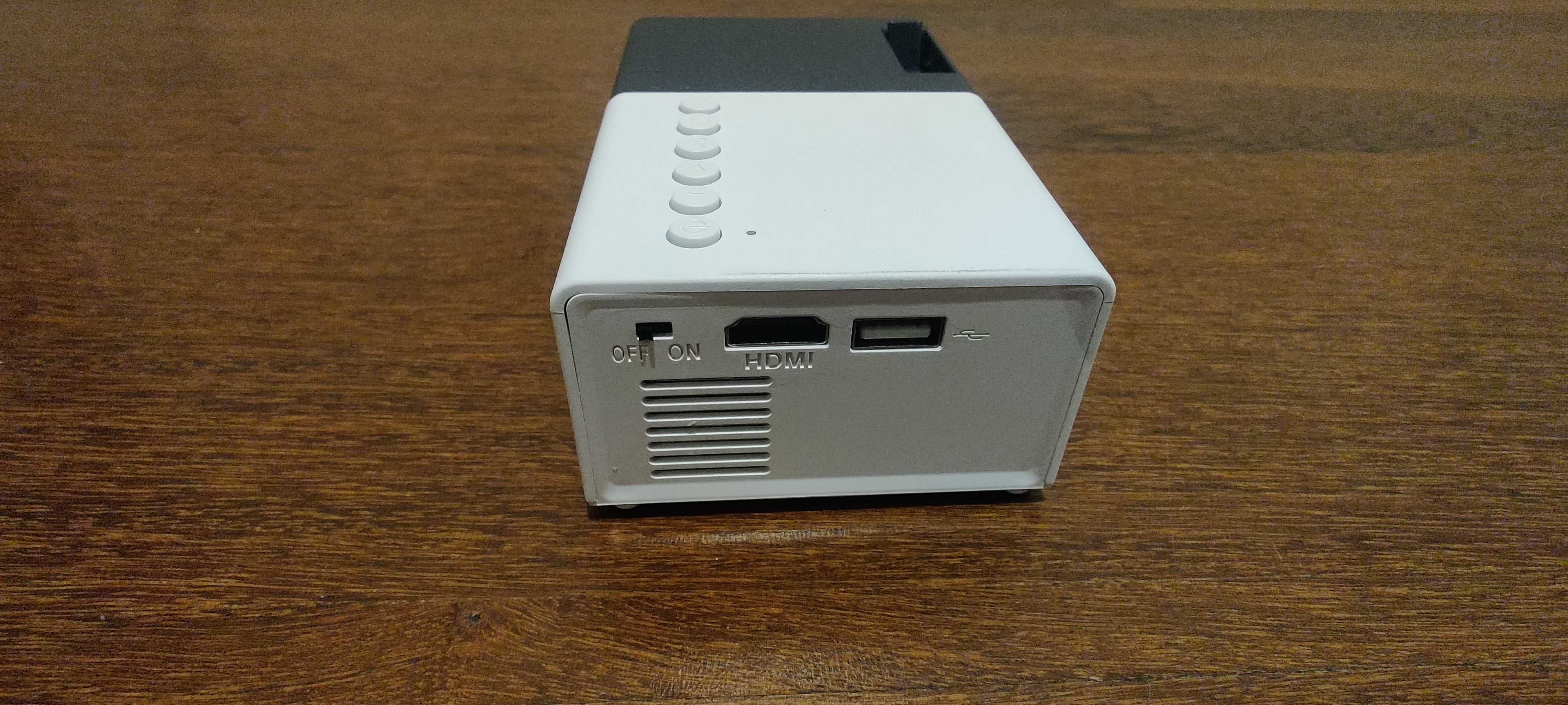 Mini Projetor LED Portátil – Ideal para Filmes e Jogos!