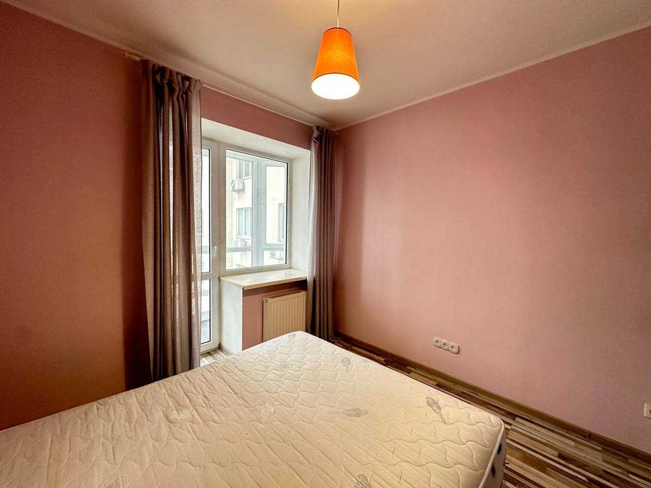 Простора та тепла 1 кімн квартира ЖК Садовий біля метро Лівобережна