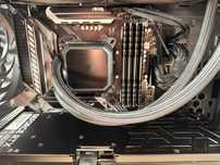 Ryzen 7 5800X3D + MSI B550 Tomahawk + 32 GB (4x8GB) RAM 3200 MHz CL16