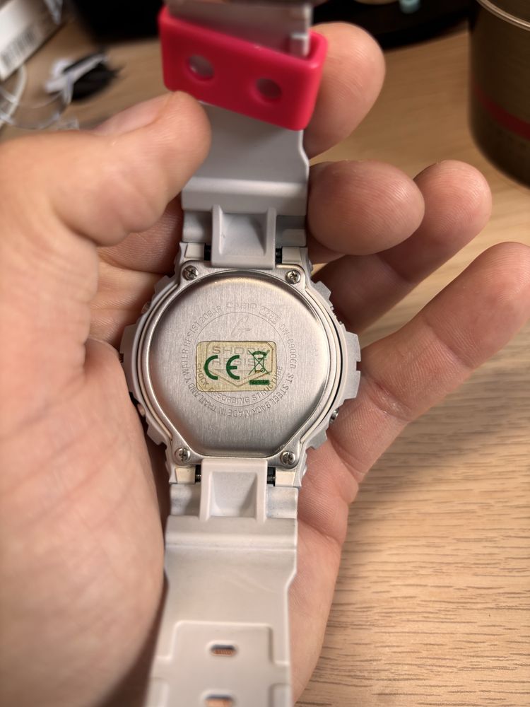 Unikat! Casio G-shock DW-6900CB-8