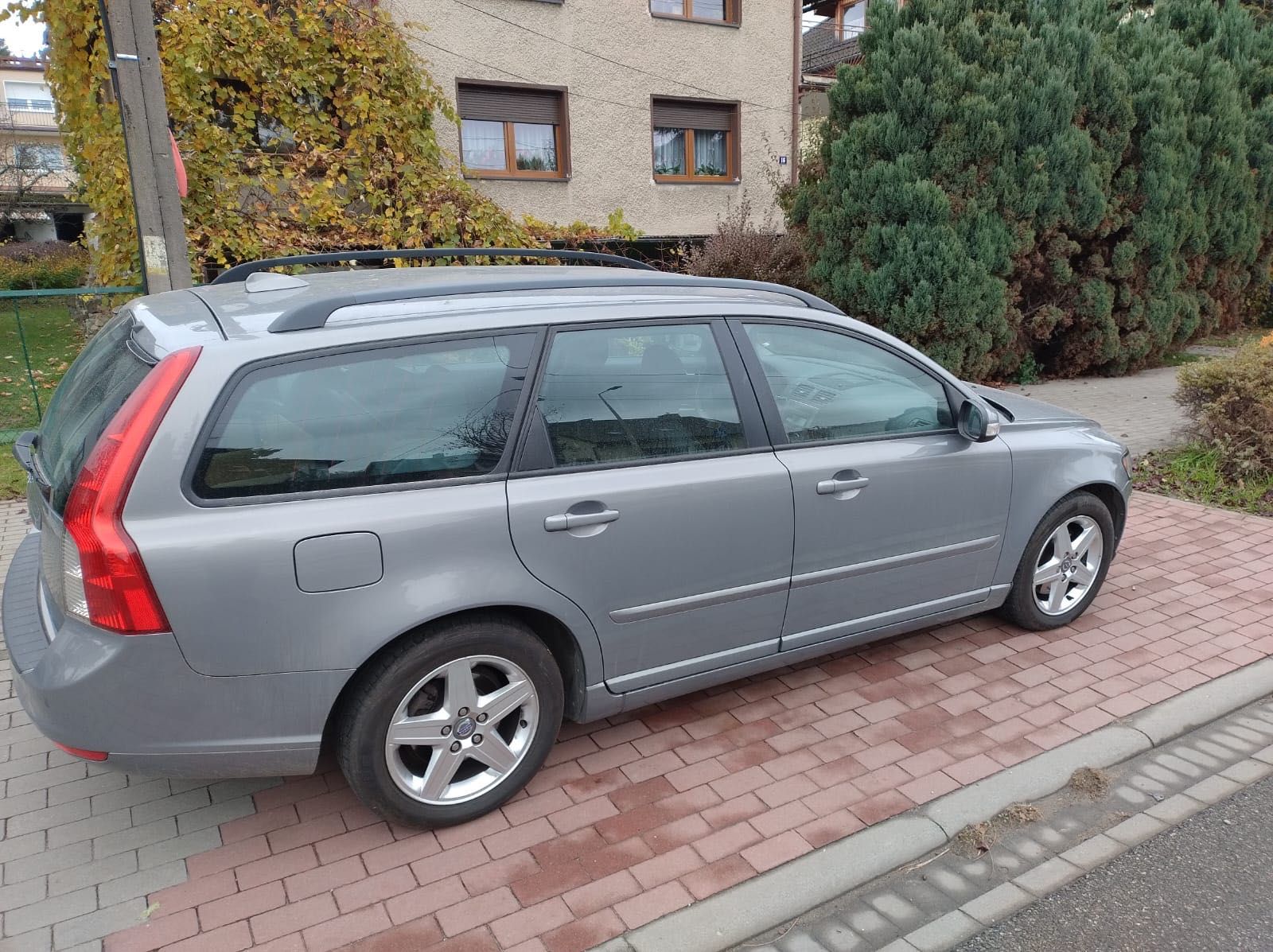 Samochód Volvo V50