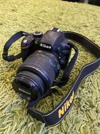 Продам зеркальный цифровой фотоаппарат Nikon D3200