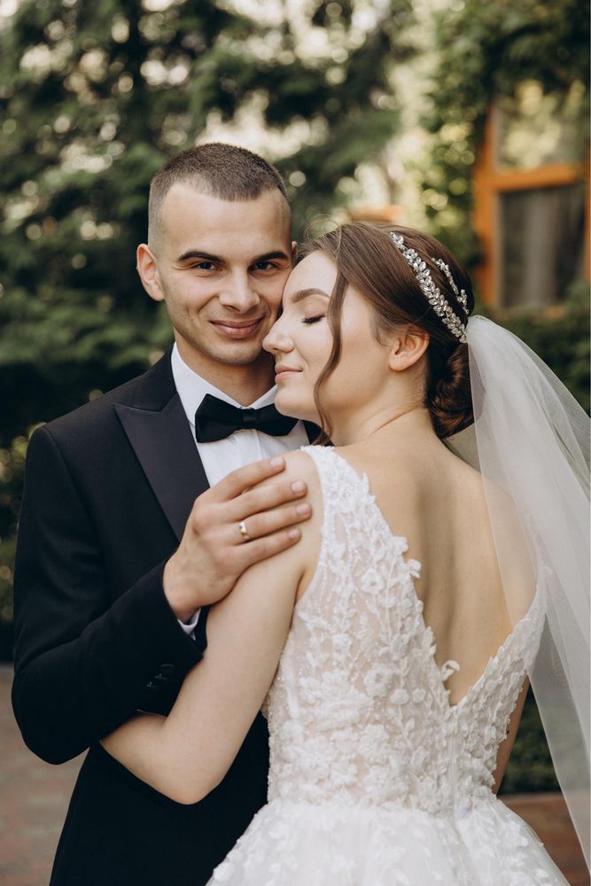 Весільна сукня айворі з вишивкою, S/M, як нова
