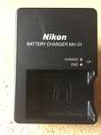 ładowarka Nikon MH-24