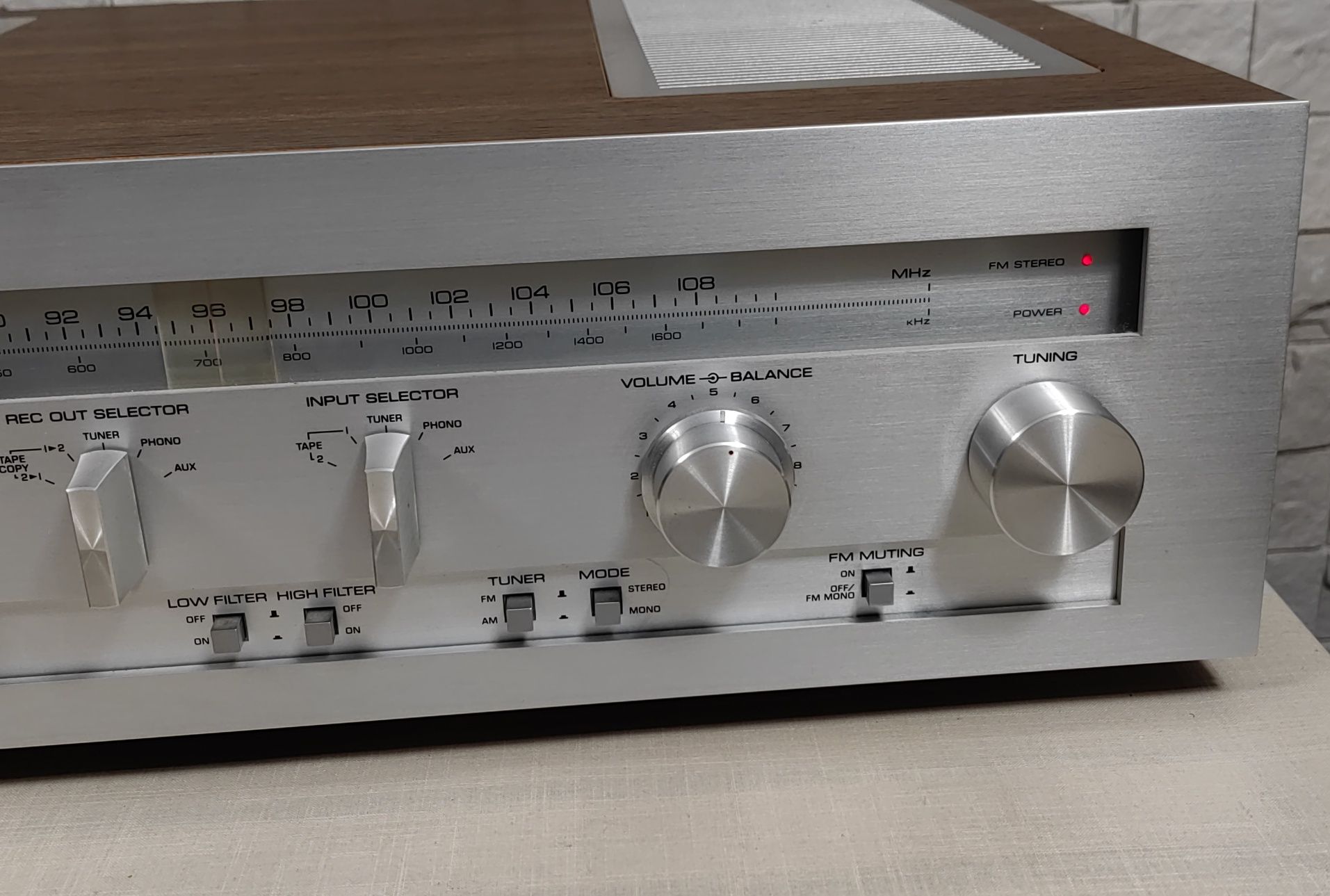 Yamaha CR-620 Piękny analogowy amplituner FM stereo vintage