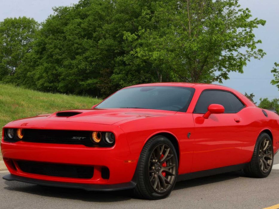 Dodge Challenger SRT Hellcat      2017