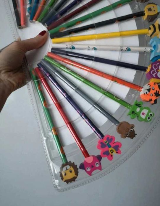 Nowe kredki z gumkami plus temperówka