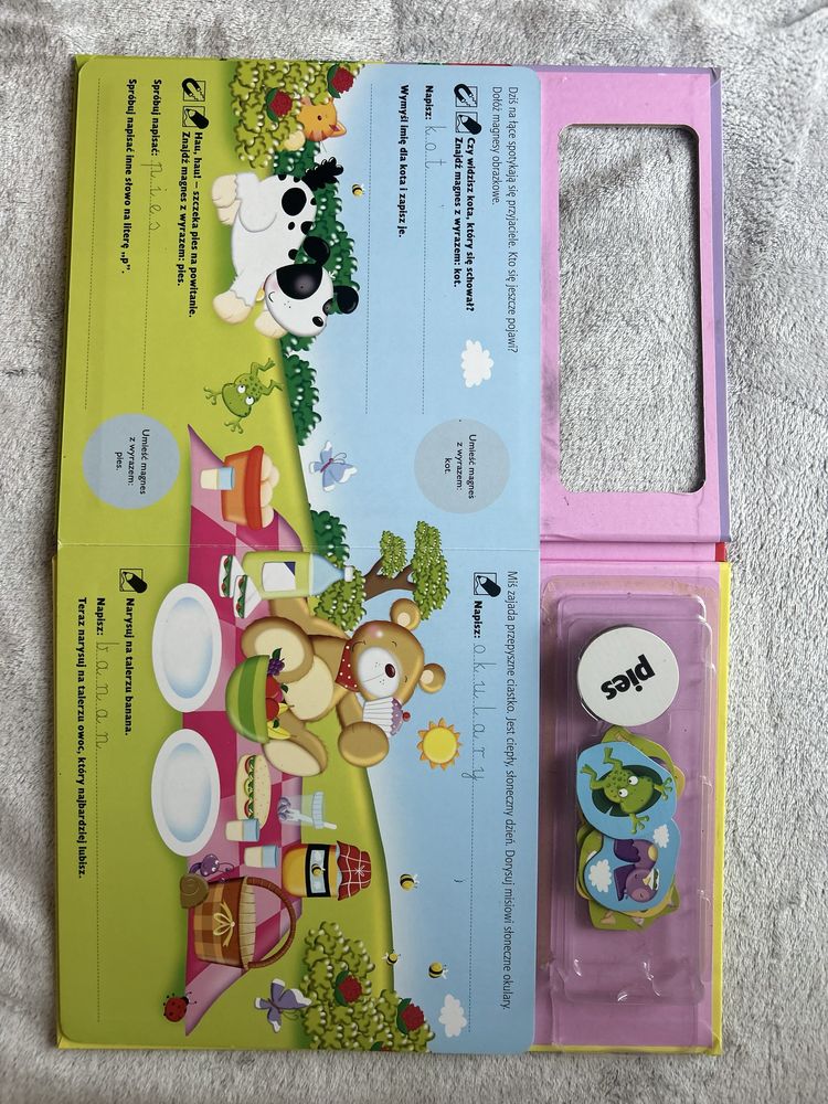 2 Ksiazki: 1 z magnesami i miasto zagubionych rzeczy szukaj znajdz