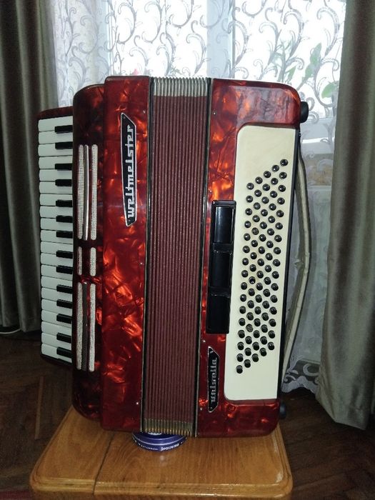 Продам німецький акордеон Weltmeister