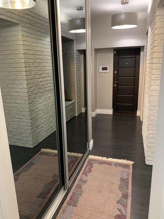 Аренда сучасноїї 2-х кімнатної квартири. Центр.