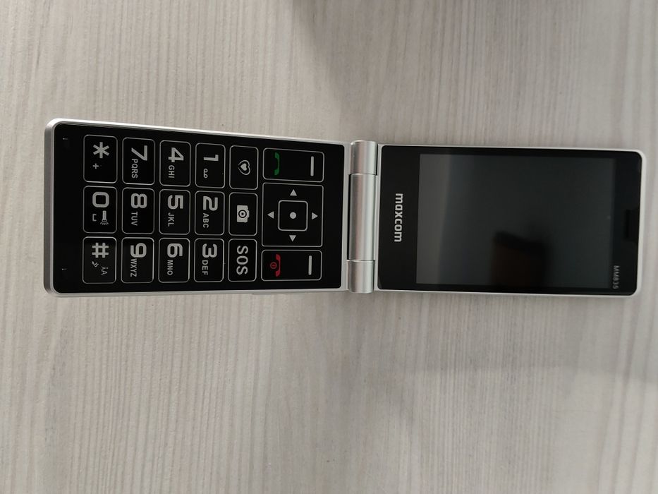 Telefon Maxcom MM835