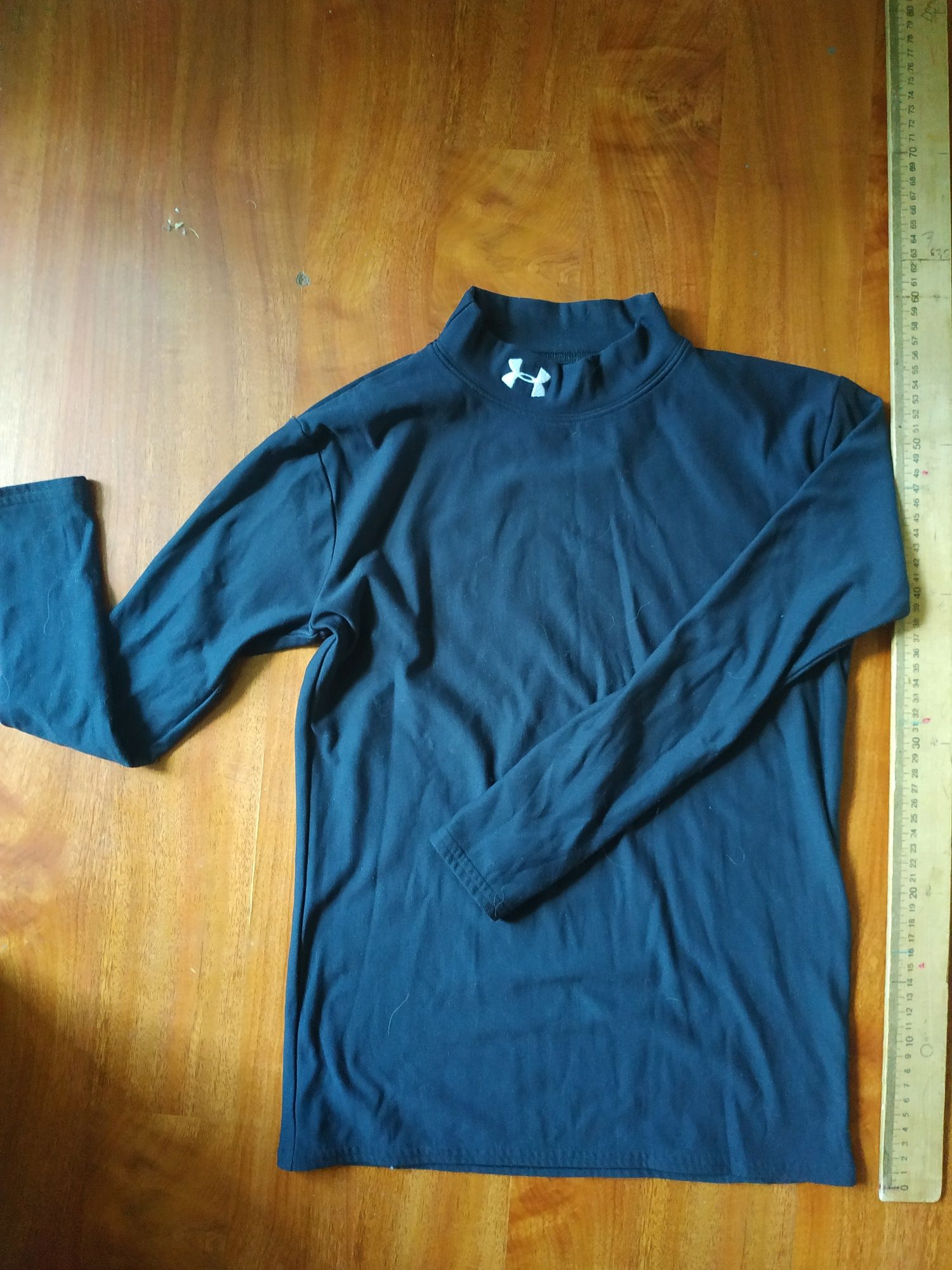 лонгслив under armour(7-8лет)