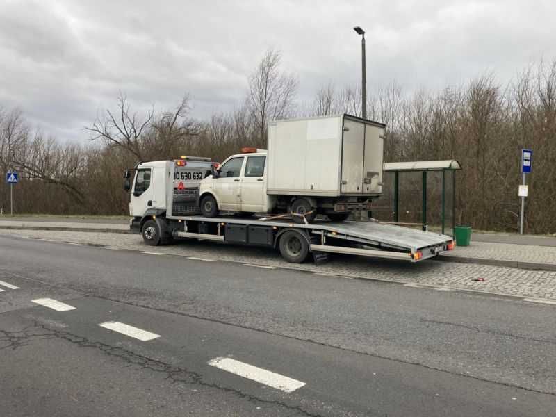 Laweta Holowanie Toruń Transport maszyn rolniczych Pomoc drogowa