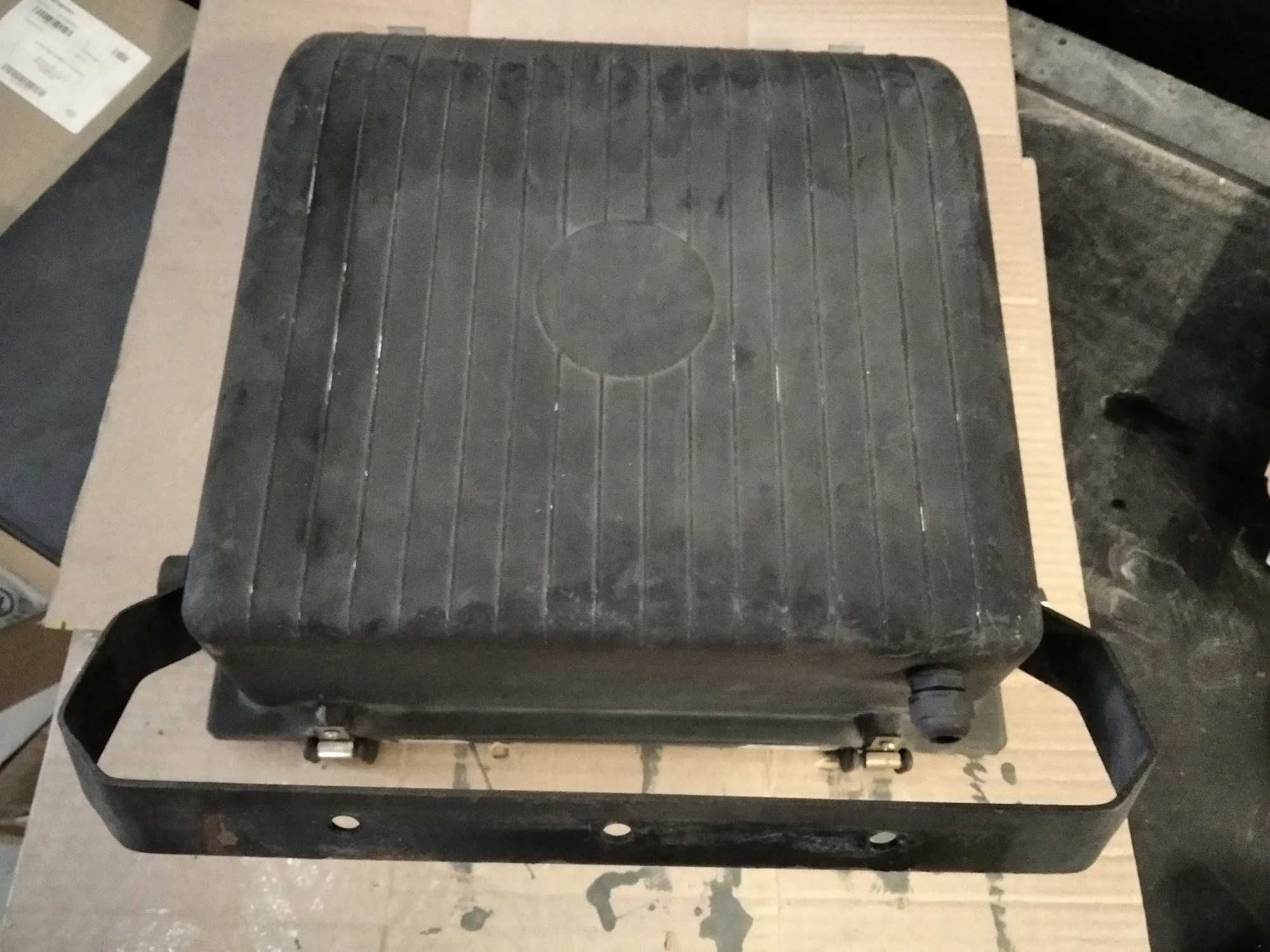 Naświetlacz LUG HQI 250W 400W E40