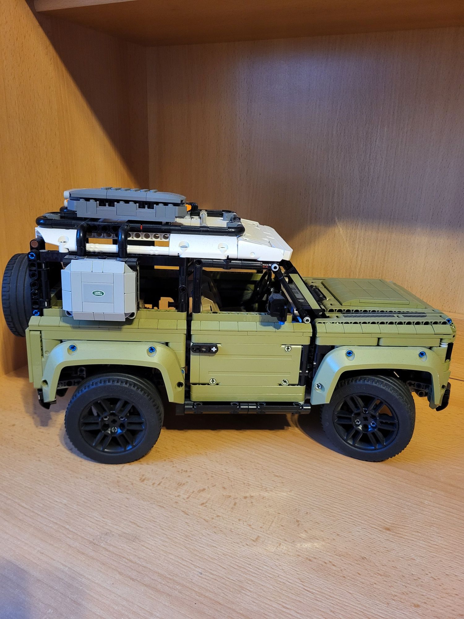 Land Rover Defender LEGO