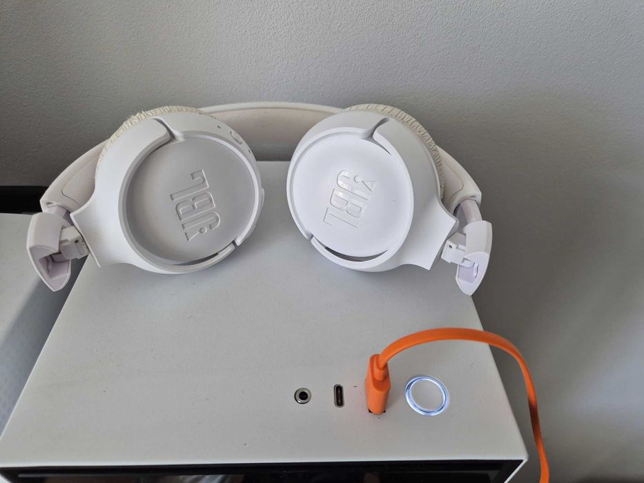 бездротові навушники JBL Tune 510BT. Класний звук.