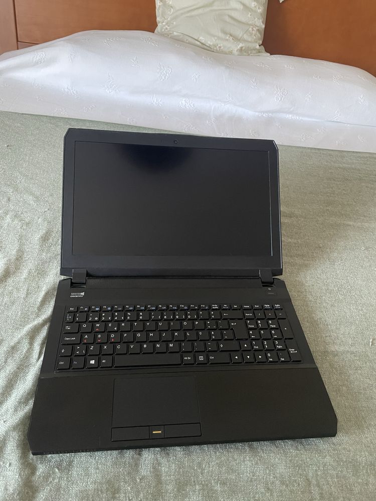 Portatil clevo gtx 980m