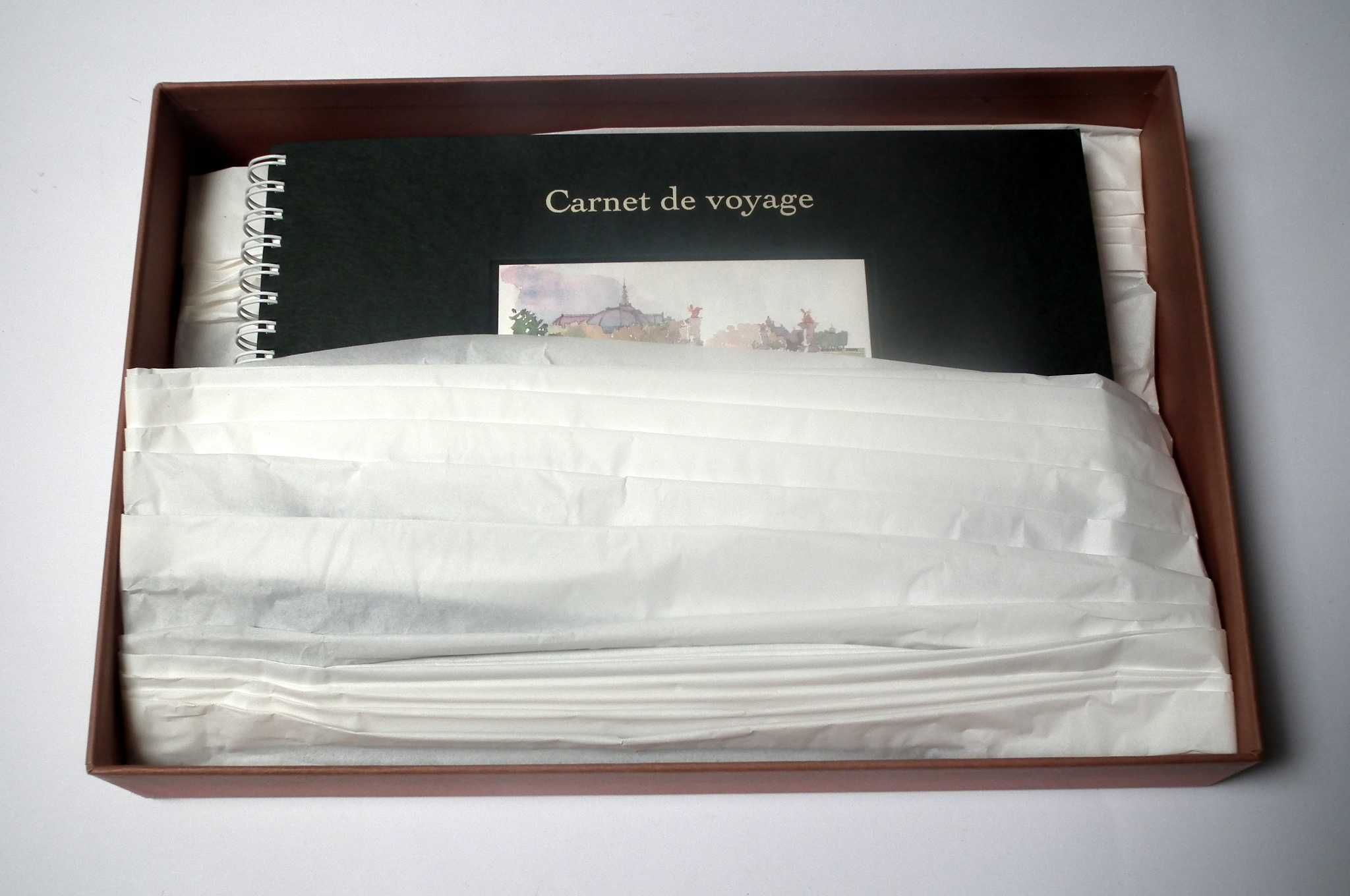 Sketch book para uma viagem a Paris, da Louis Vuitton. Envio gratuito.