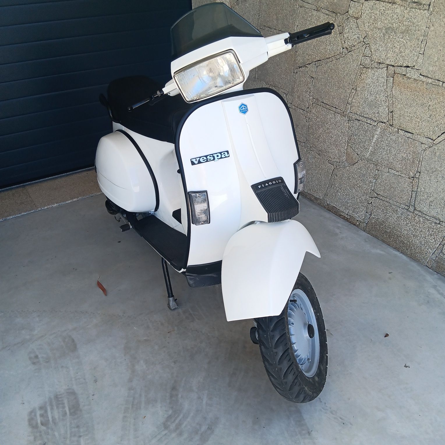 Vespa t5 a trabalhar  bem, para peças