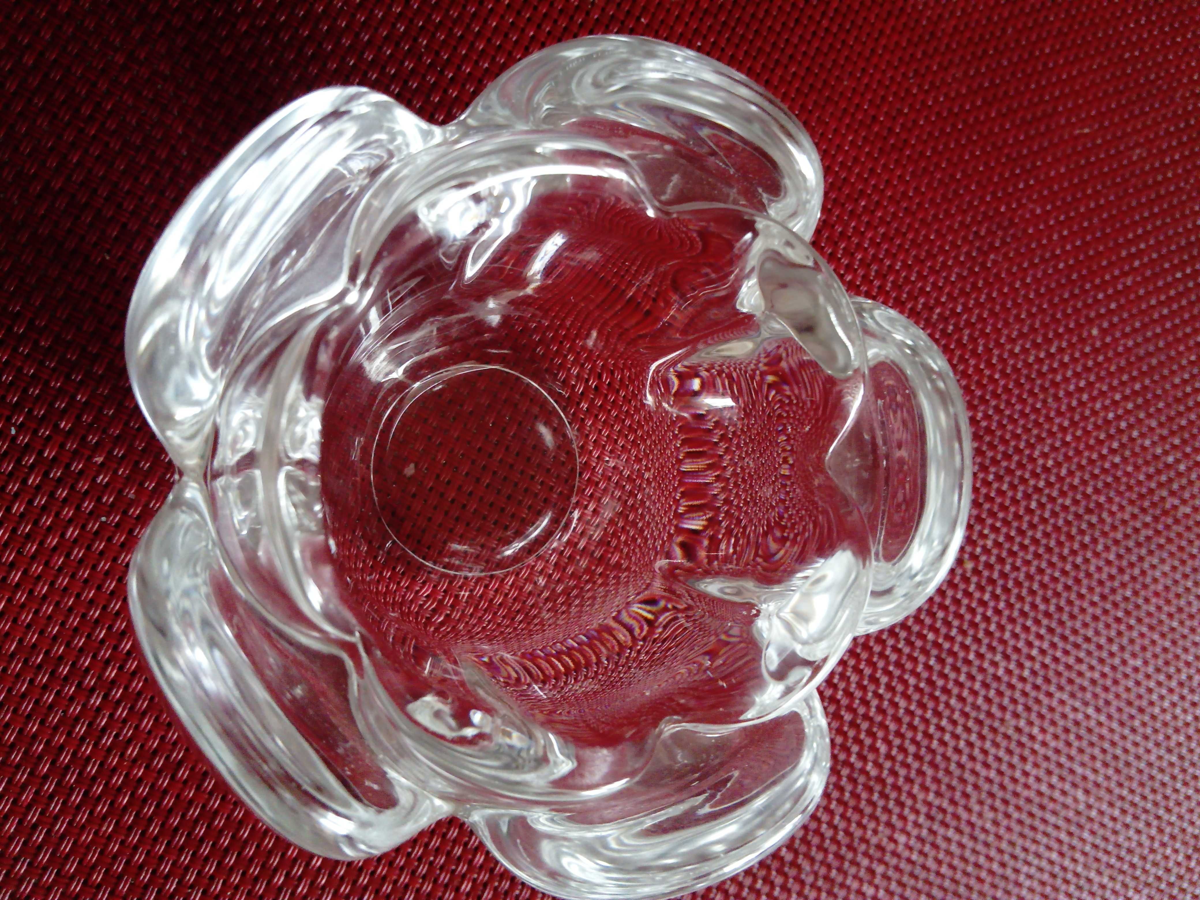 świecznik szklany w kształcie rózyczki- 2 szt