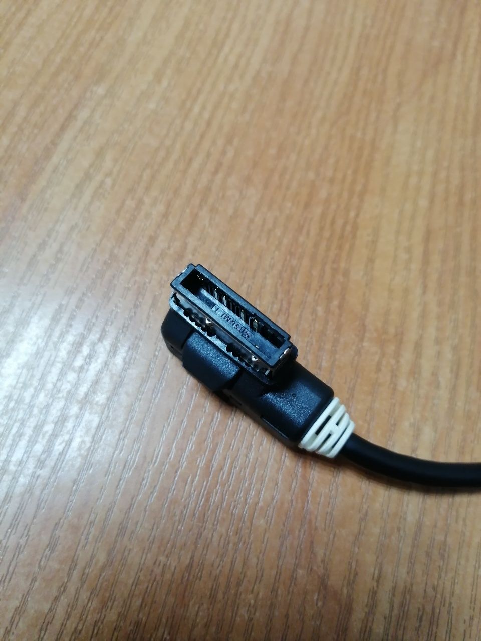 Адаптер VAG (5N0 035 554 J) - кабель iPhone media