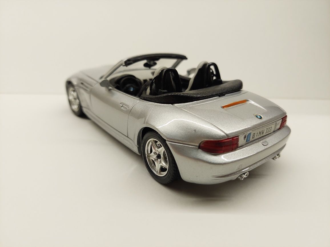 Burago.  Model BMW lllm roadstar