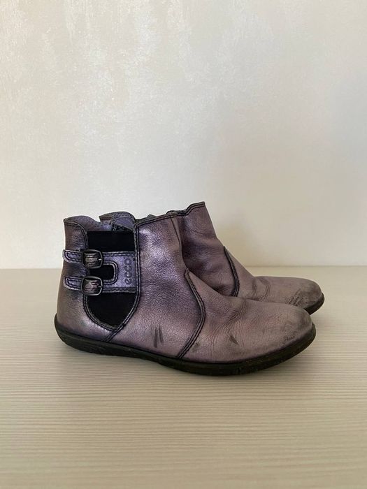 3 пари брендовоно взуття для дівчинки