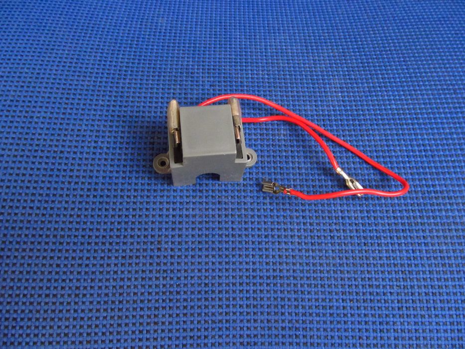 Кнопка вкл/выкл пылесоса 220В