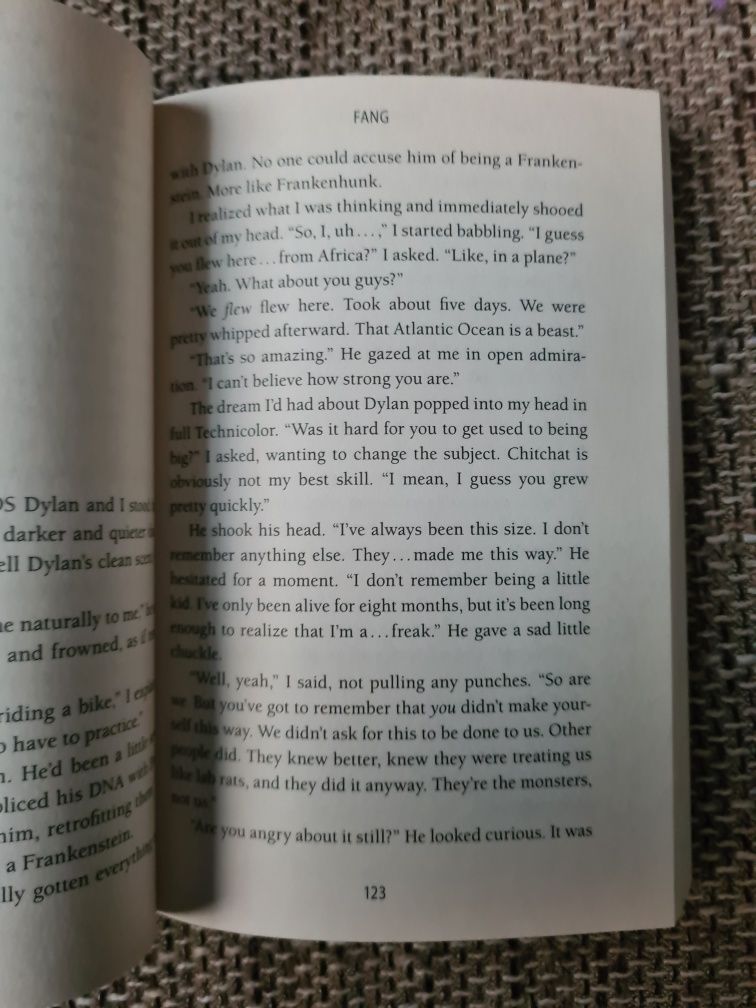 Maximum Ride /Fang/  James Patterson