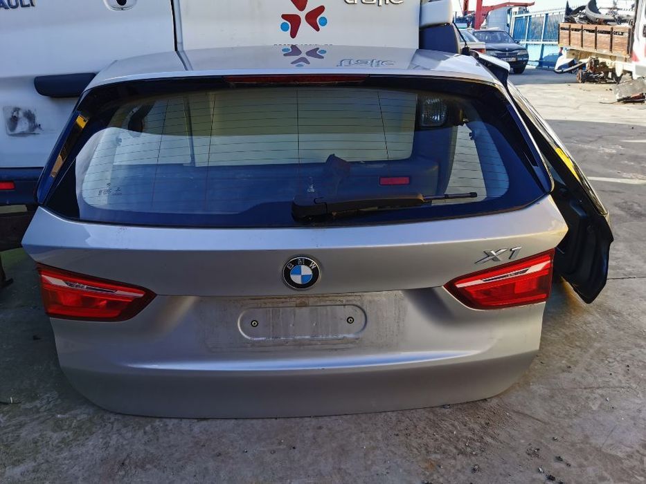 Tampa da mala BMW X1 do ano 2015