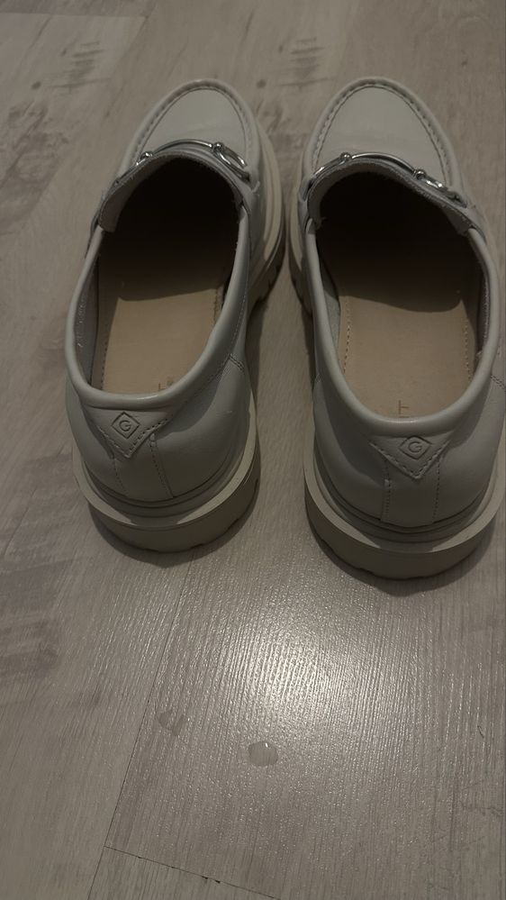 Молочні шкіряні мокасини gant jackmote (45)