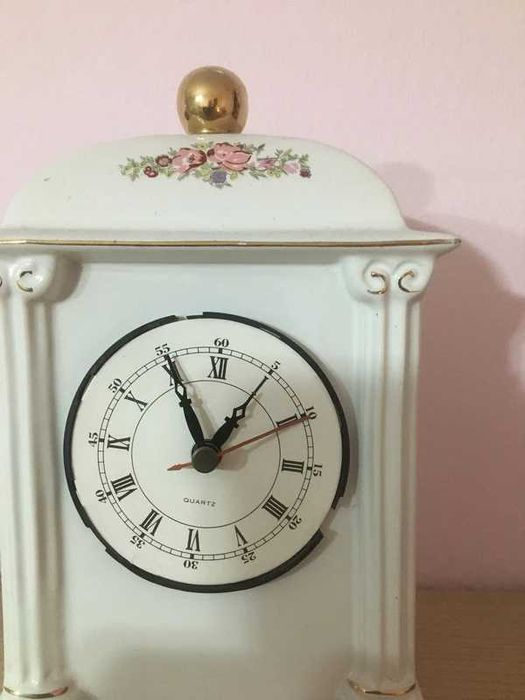 Zegar kominkowy sprawny porcelana Quartz na baterie