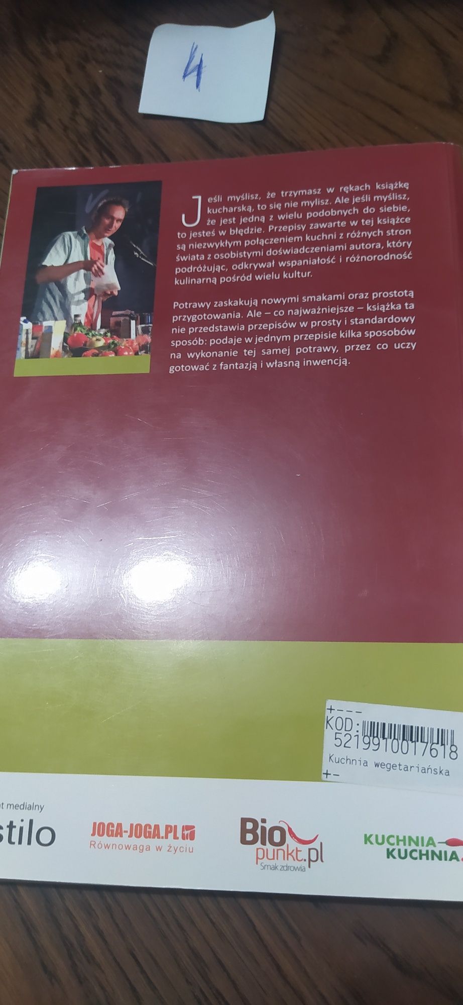 W malinowym chruśniaku Piotr Henschke