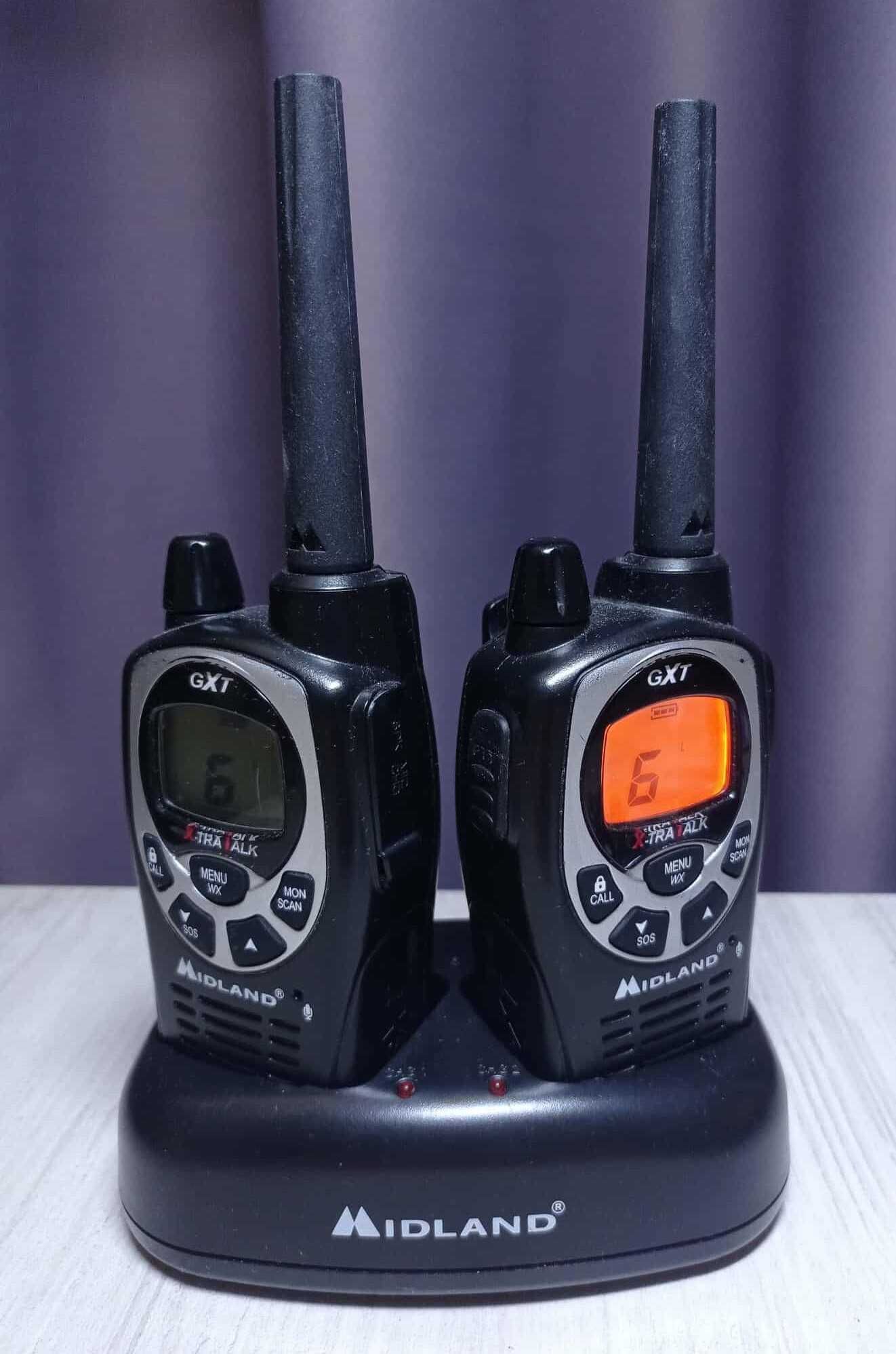 Радиостанция (рация) дальнего  действия Midland GXT 1000.