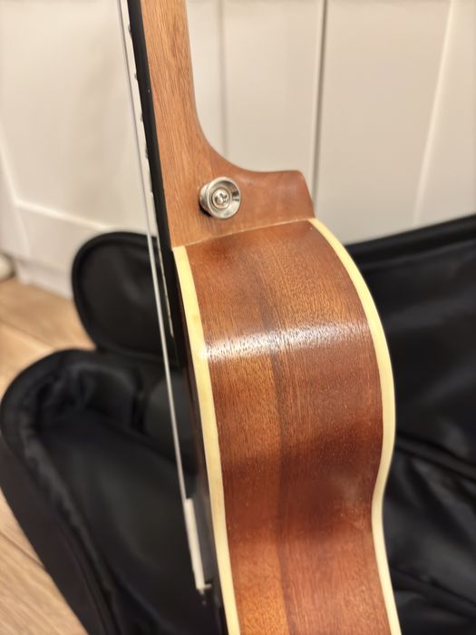 Ukulele segovia SE-20C NT mahogany instrument ever play