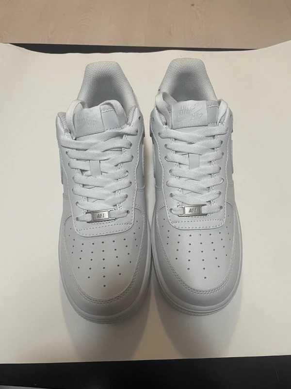 NikeAirForceLow 07,nowe, w pudełku, na sprzedaż po cenie używanej.r.40