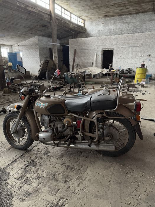 Мотоцикл з коляскою