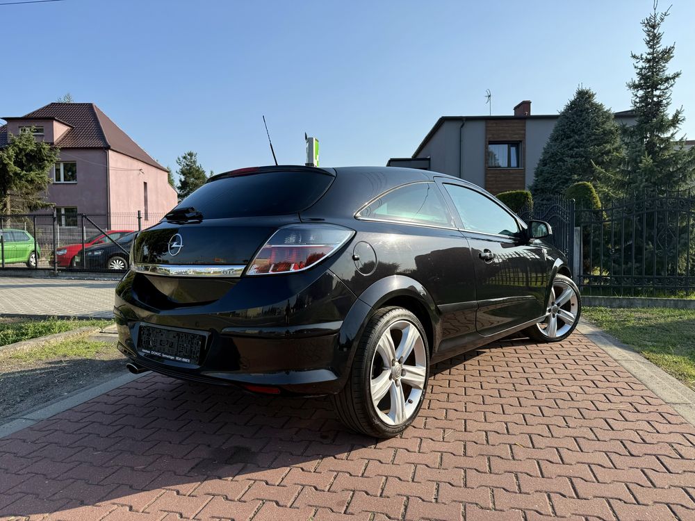 Opel Astra GTC 1.8 140 KM 2010 r Xenon Tempoamt PDC