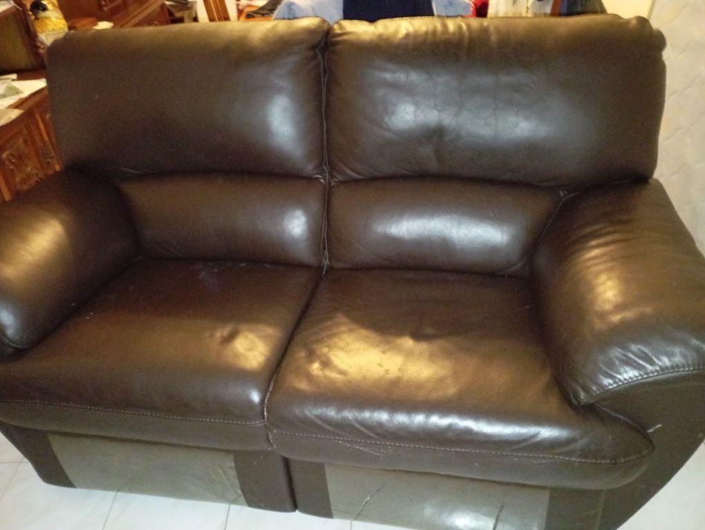 Vendo sofá 2 lugares