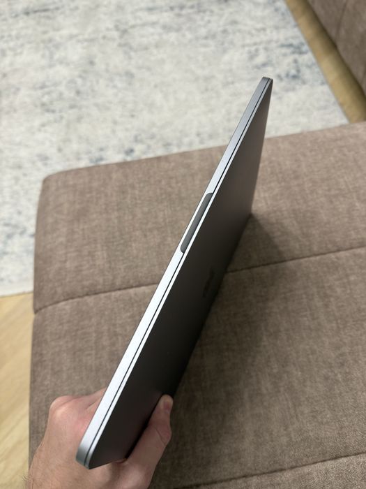 MacBook Pro 2020 M1 | 8gb Ram | SSD 256GB 97% АКБ 45 Циклів