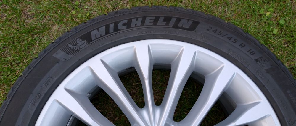 Felga aluminiowa 18'' Bmw 5. 8Jx18H2IS30