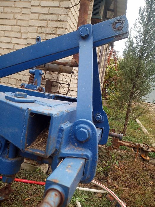 Продам  плуг ПЛН-3-35