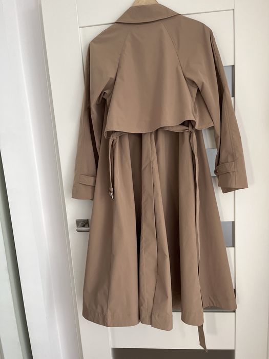 Długi trencz z paskiem H&M r.XS w kolorze bezowym