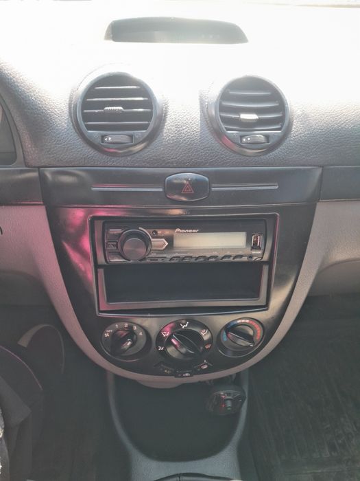 Автомобіль Chevrolet Lacetti