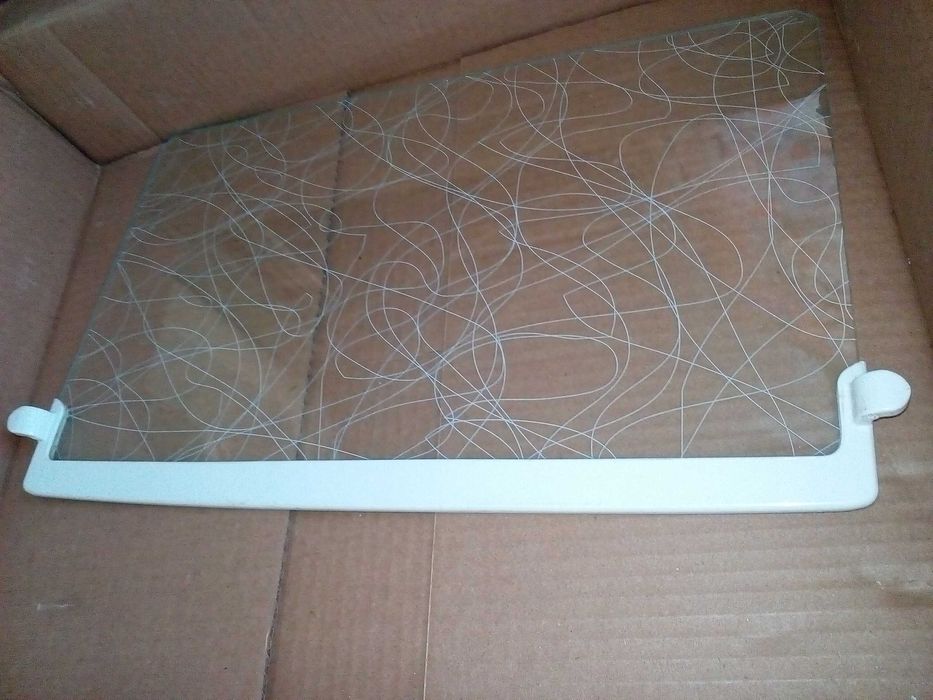 полка стеклянная (с узором) основная для холодильника 46X29 см