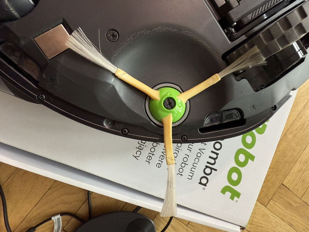 iRobot Roomba i3